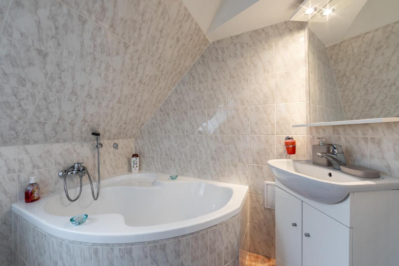 Apartment Kleopatra Karlovy Vary Kültér fotó